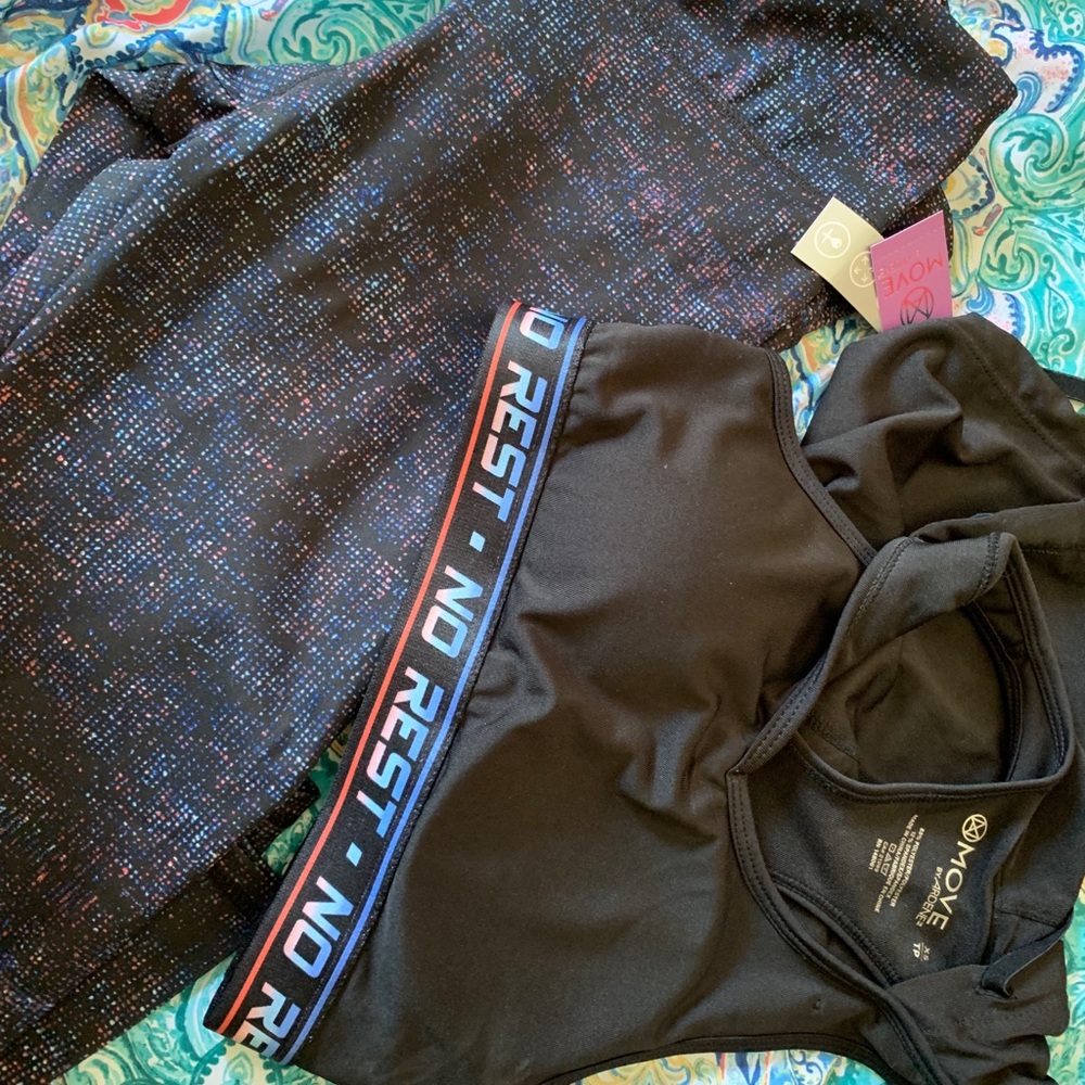 Active Wear Set - Picture 2 of 2